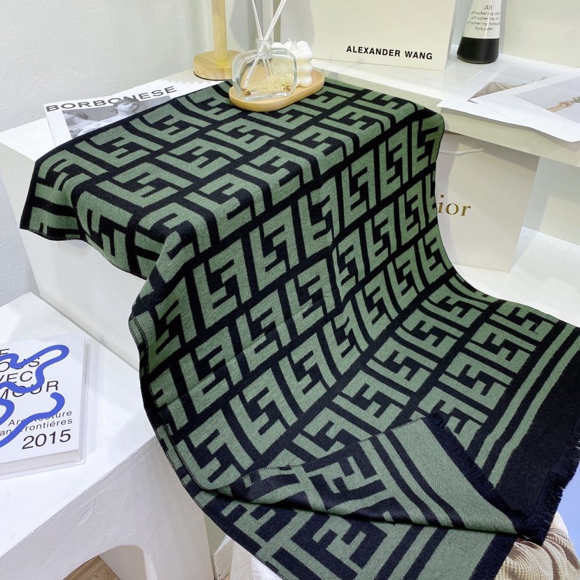 High Quality FEI Scarf 011