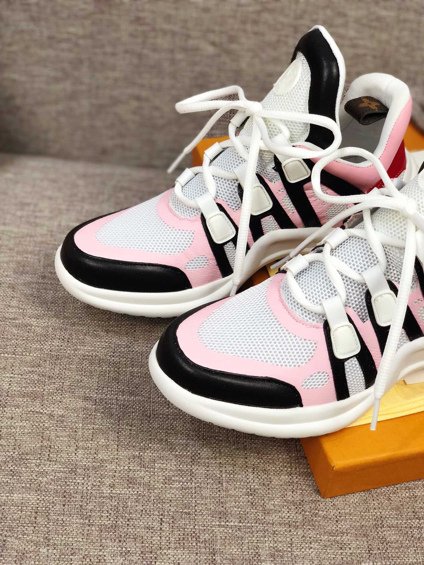 BL - LUV Archlight Pink Black Sneaker