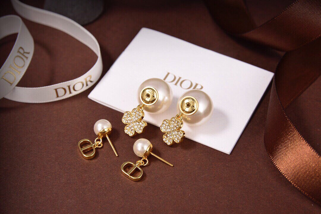 High Quality Earring Dir 058