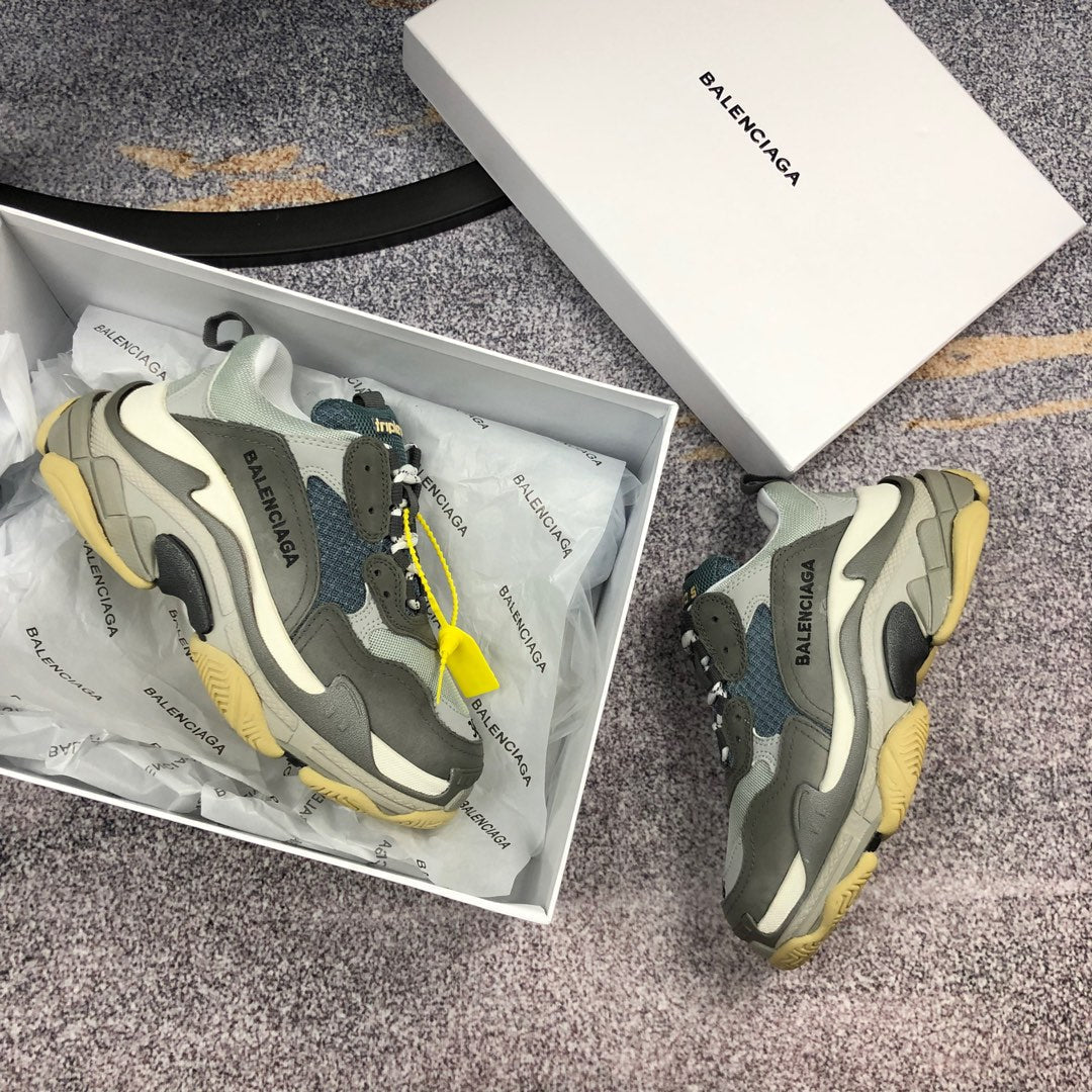 BL - High Quality Bla Sneaker 084