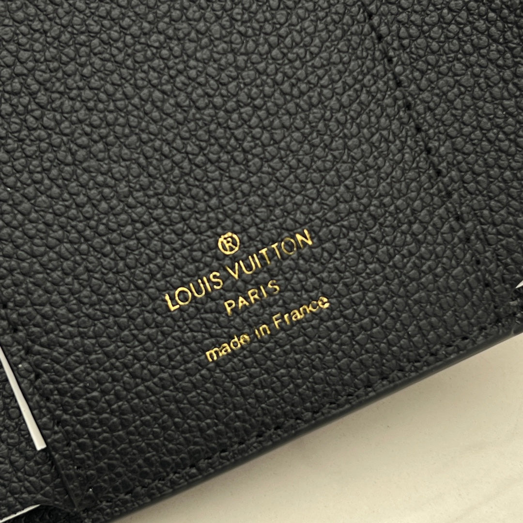 BL - High Quality Wallet LUV 135