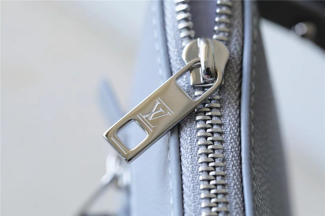 LV Pochette Ipad Grey Aerogram For Men, Wallet 30cm LV M81029