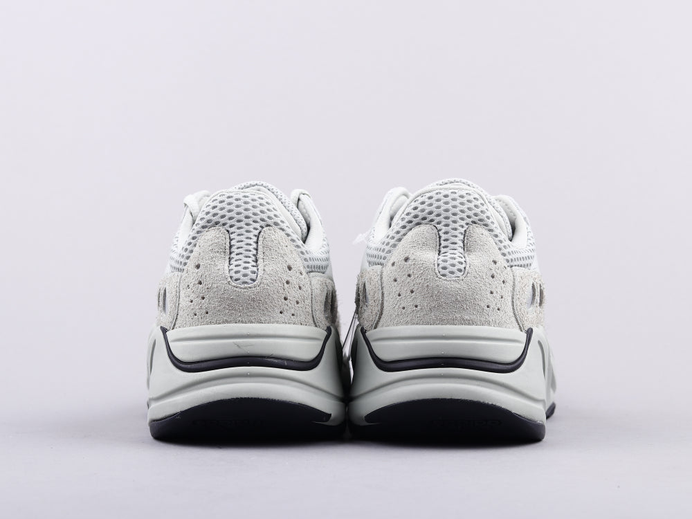 BL - Yzy 700 Salt Sneaker