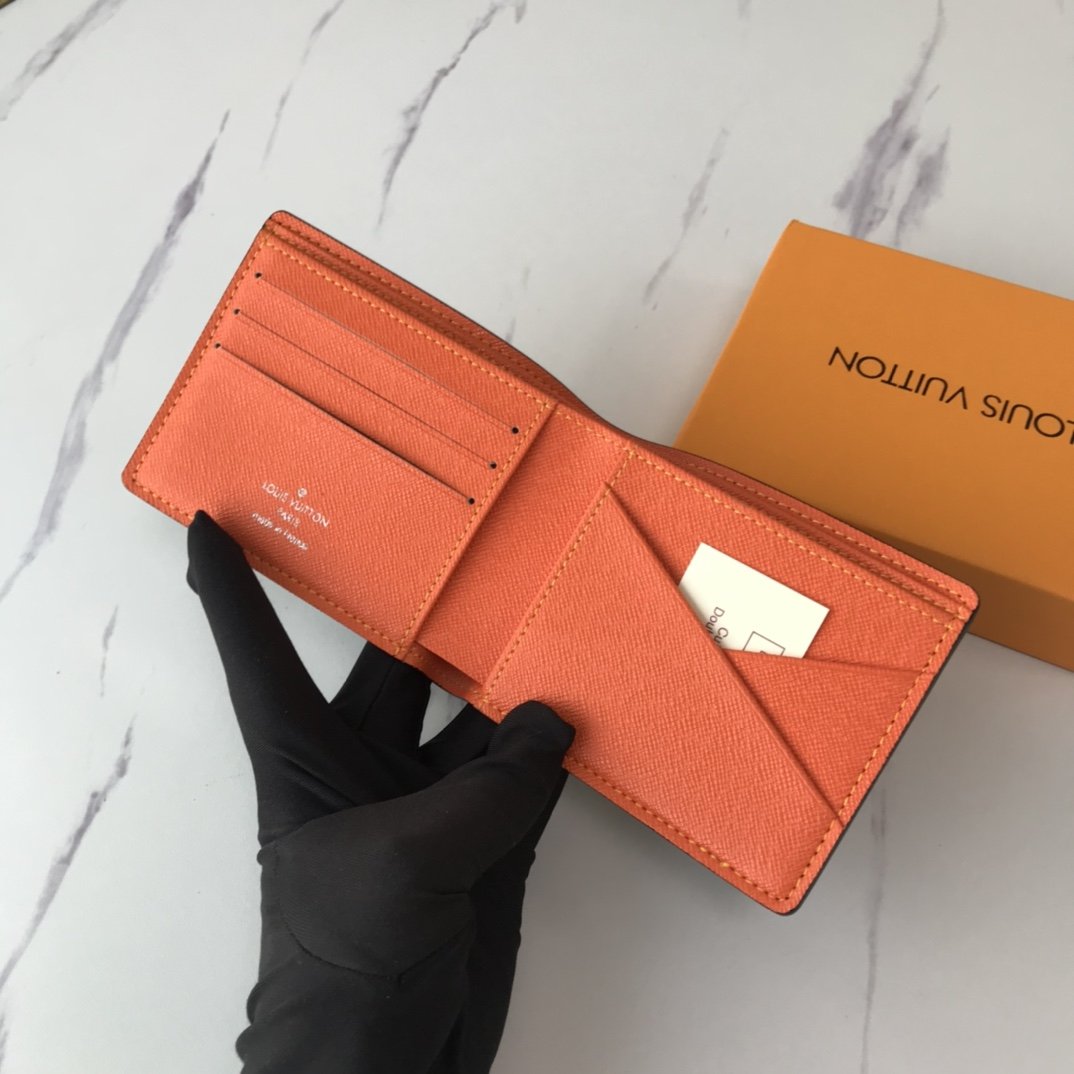 BL - High Quality Wallet LUV 044