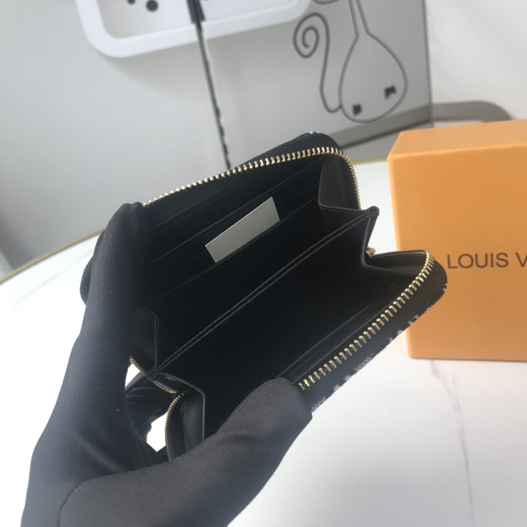 BL - High Quality Wallet LUV 023
