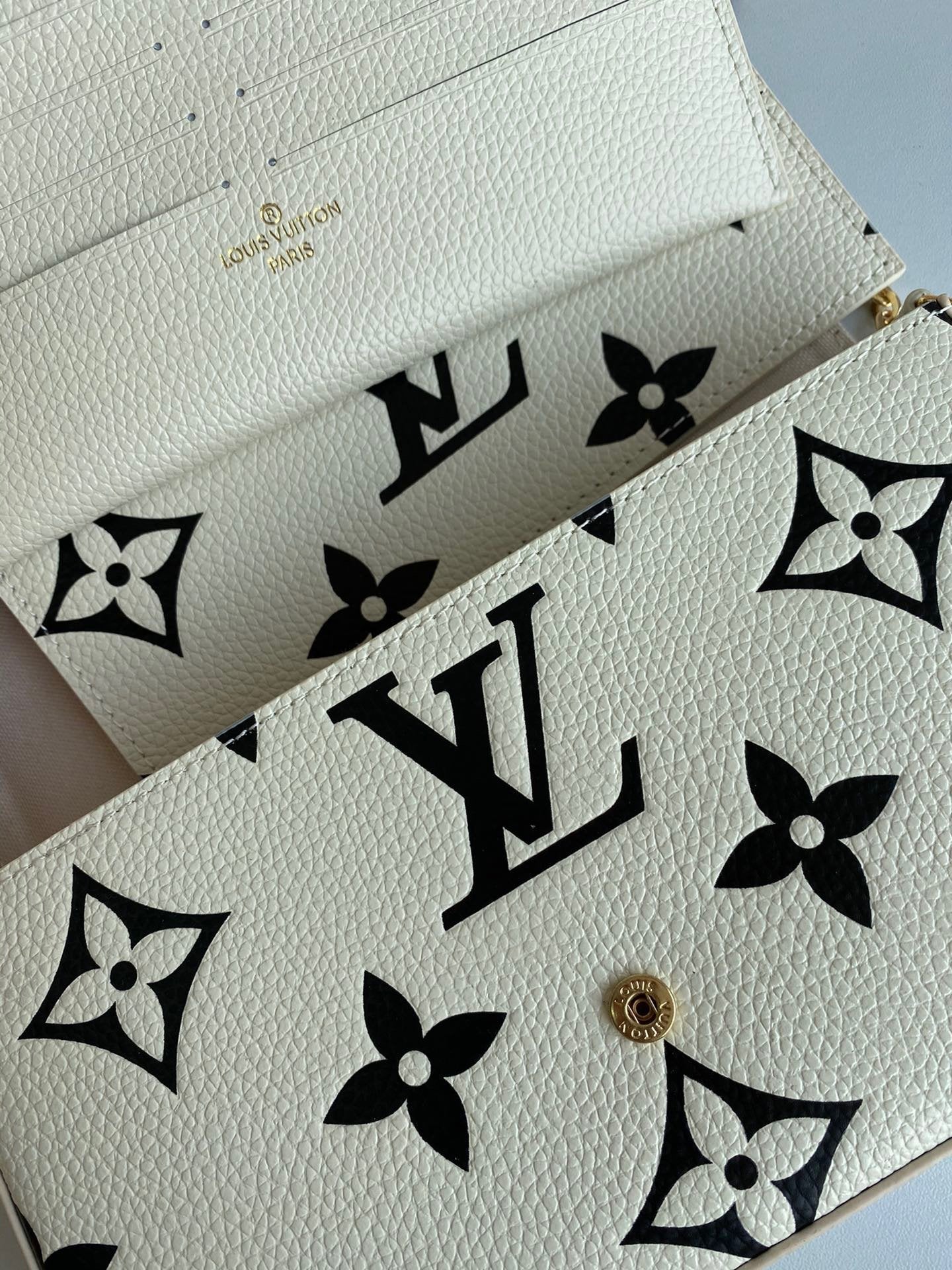 BL - High Quality Bags LUV 033