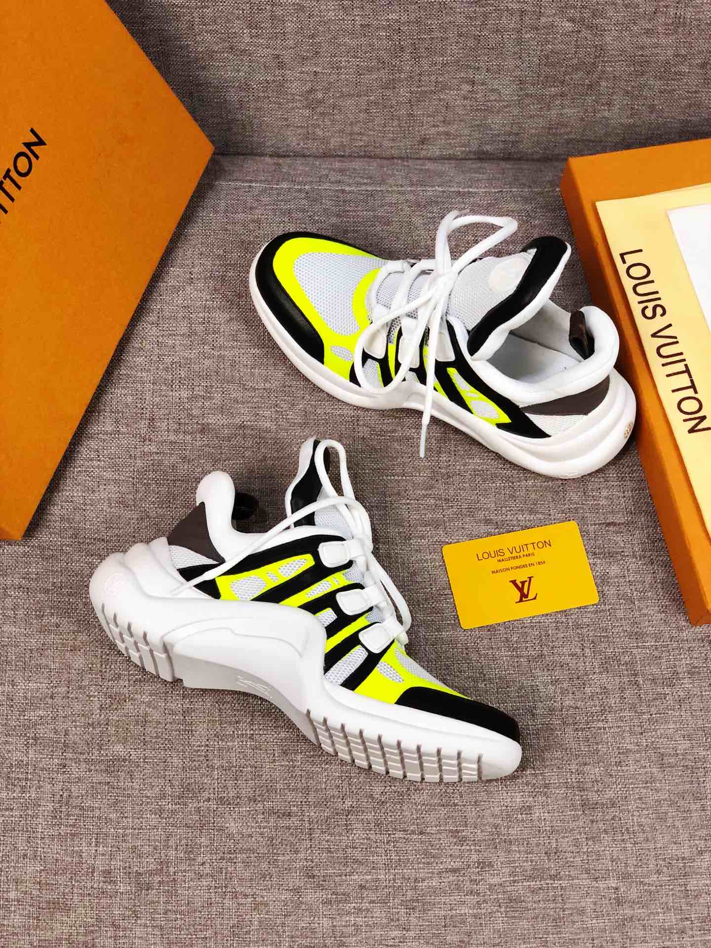 BL - LUV Archlight Black White Yellow Sneaker