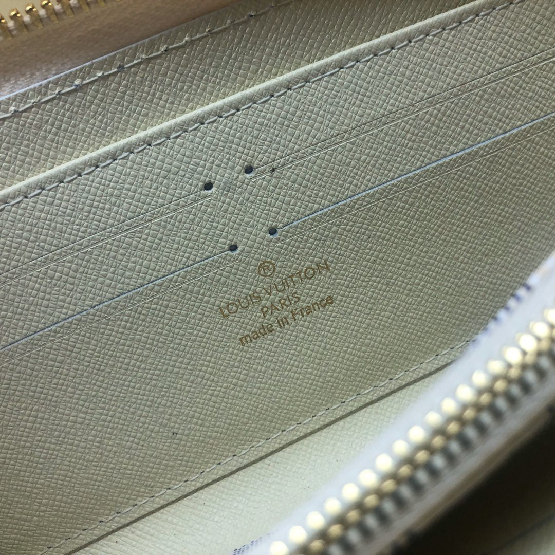 BL - High Quality Wallet LUV 018