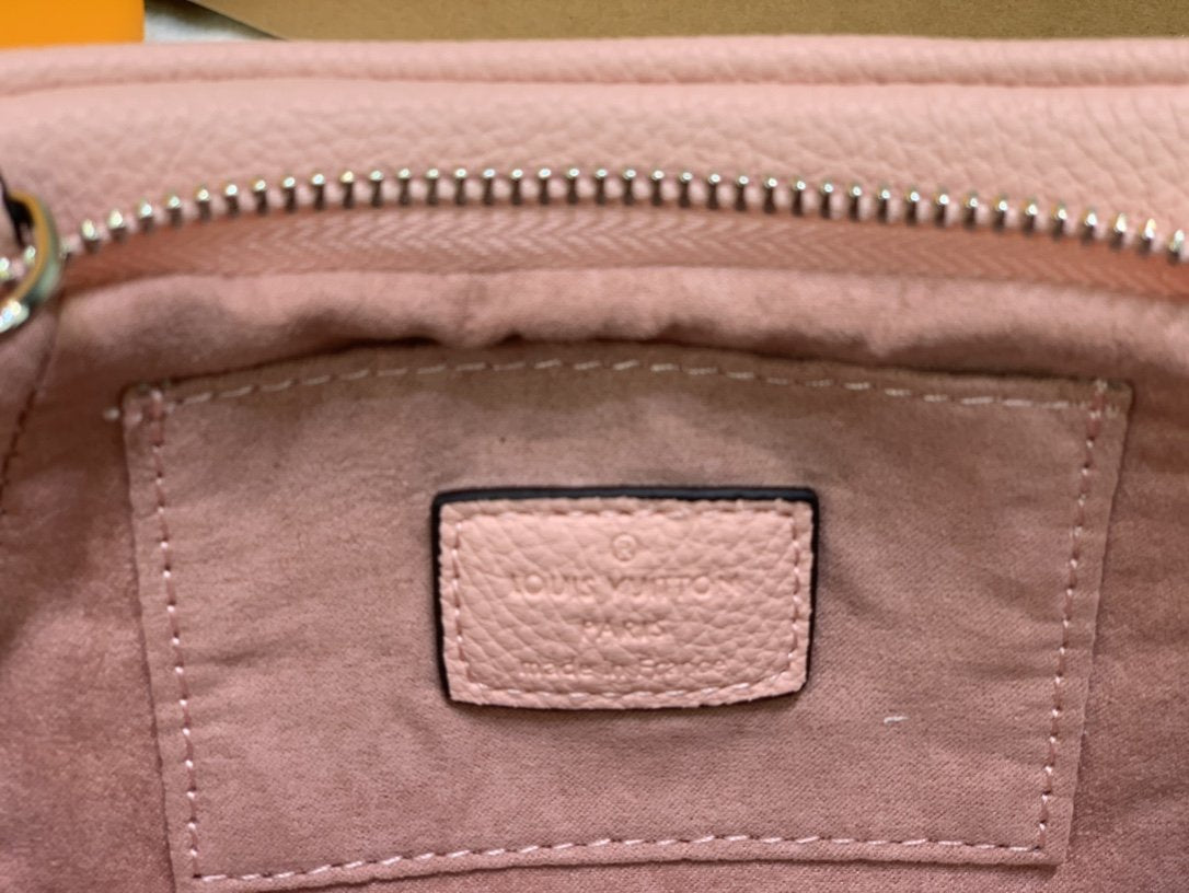 BL - High Quality Bags LUV 093