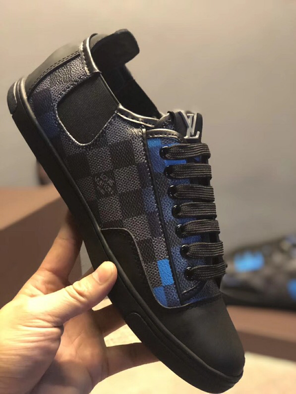 BL - High Quality Luv Sneaker 045