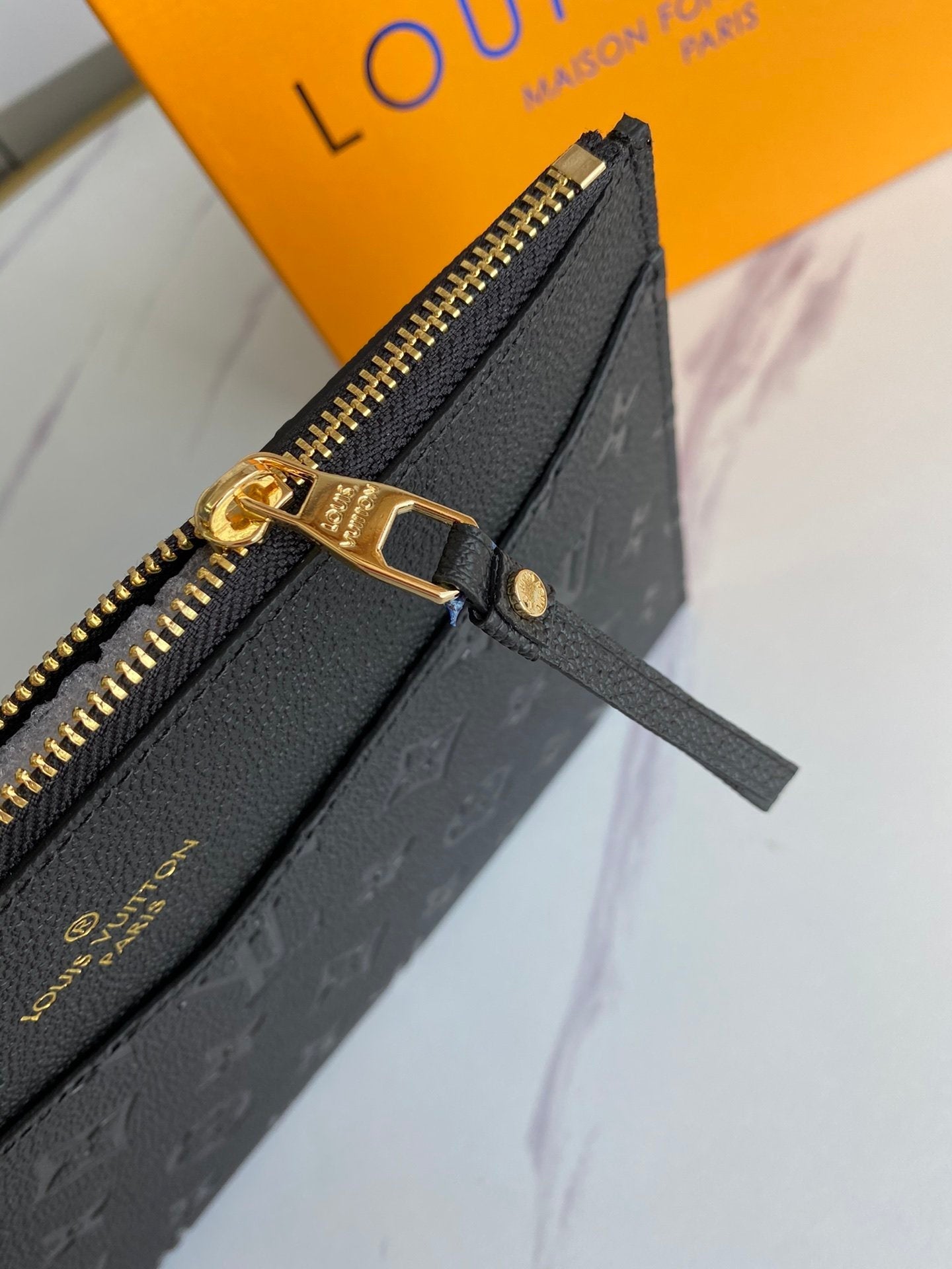 BL - High Quality Wallet LUV 064