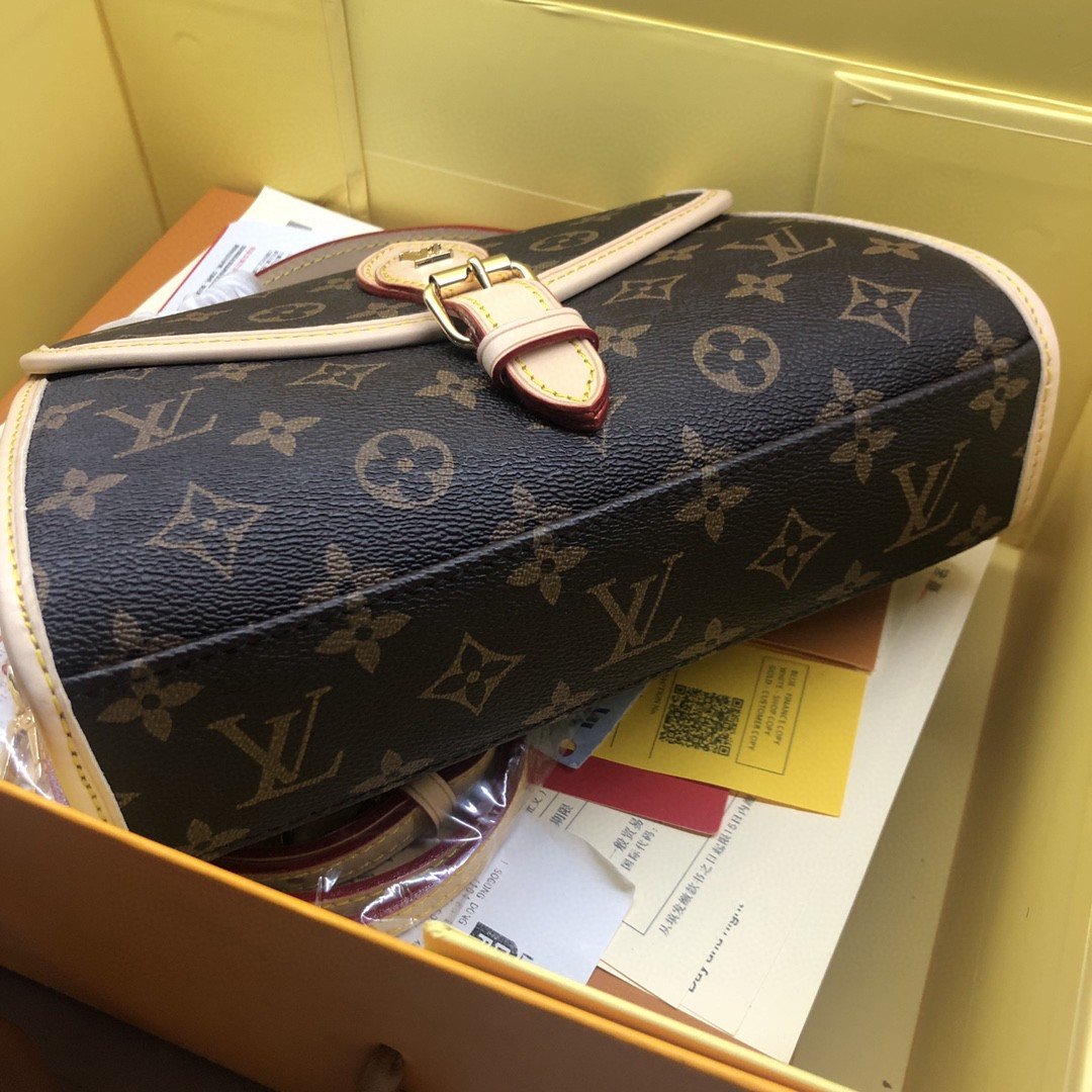 BL - High Quality Bags LUV 005