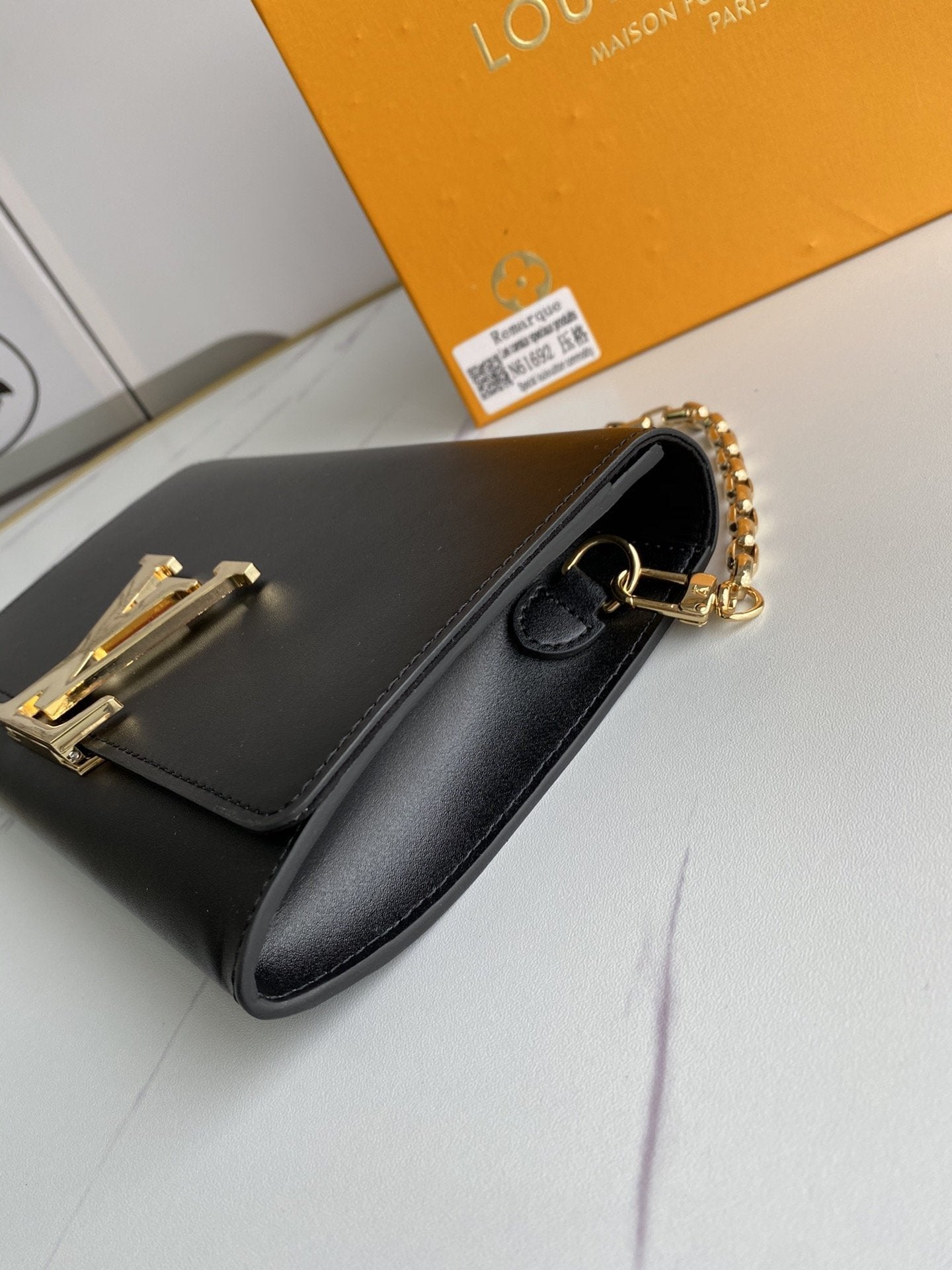 BL - High Quality Wallet LUV 057
