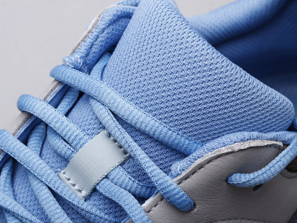 BL - Yzy 700 Carbon Blue Sneaker