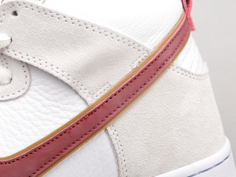 BL - Beige and red hook high top knight color matching