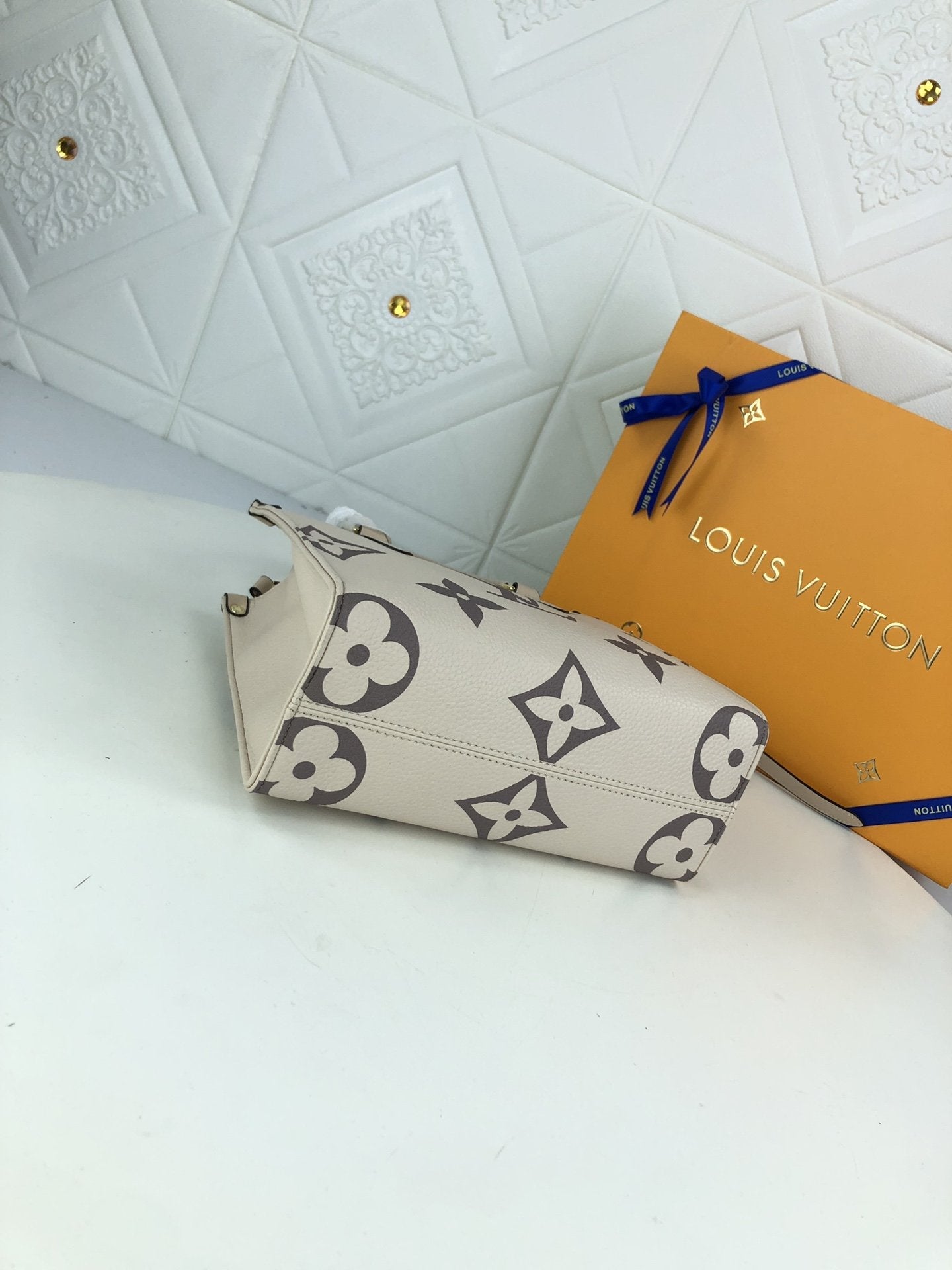 BL - High Quality Bags LUV 106