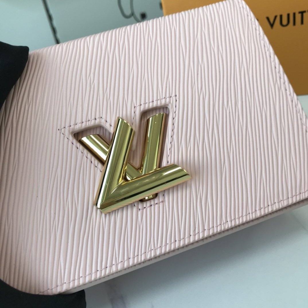 BL - High Quality Wallet LUV 067