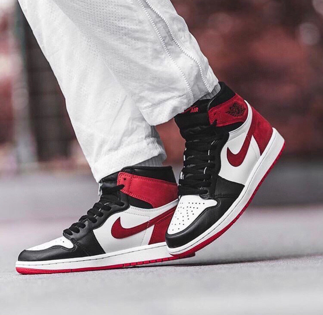 BL - AJ1 High Six Crowns Black and Red