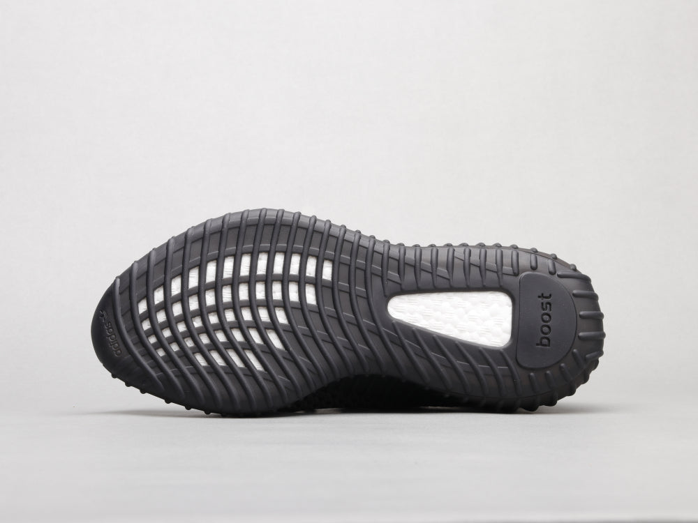 BL - Yzy 350 Black Angel Sneaker