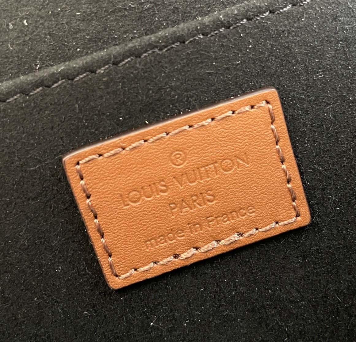 LV Dauphine MM Monogram And Monogram Reverse Canvas By Nicolas Ghesquière For The Cruise Collection, Shoulder Bags 25cm LV M45958