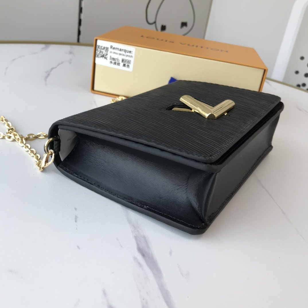 BL - High Quality Wallet LUV 066