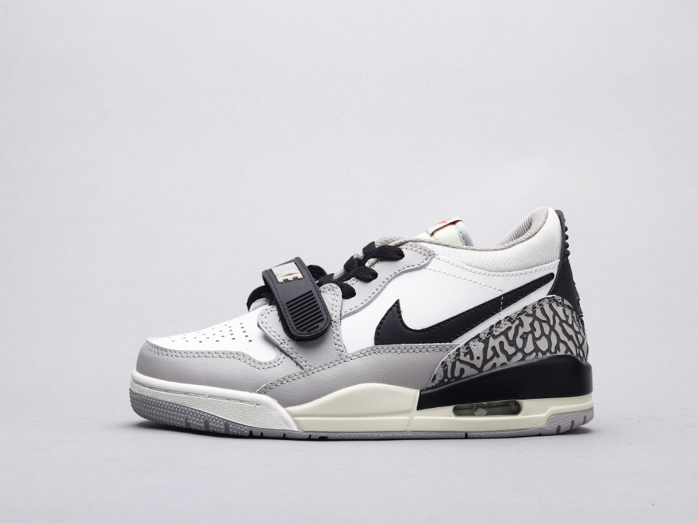 BL - AJ Black Ash Burst Crack Low Top