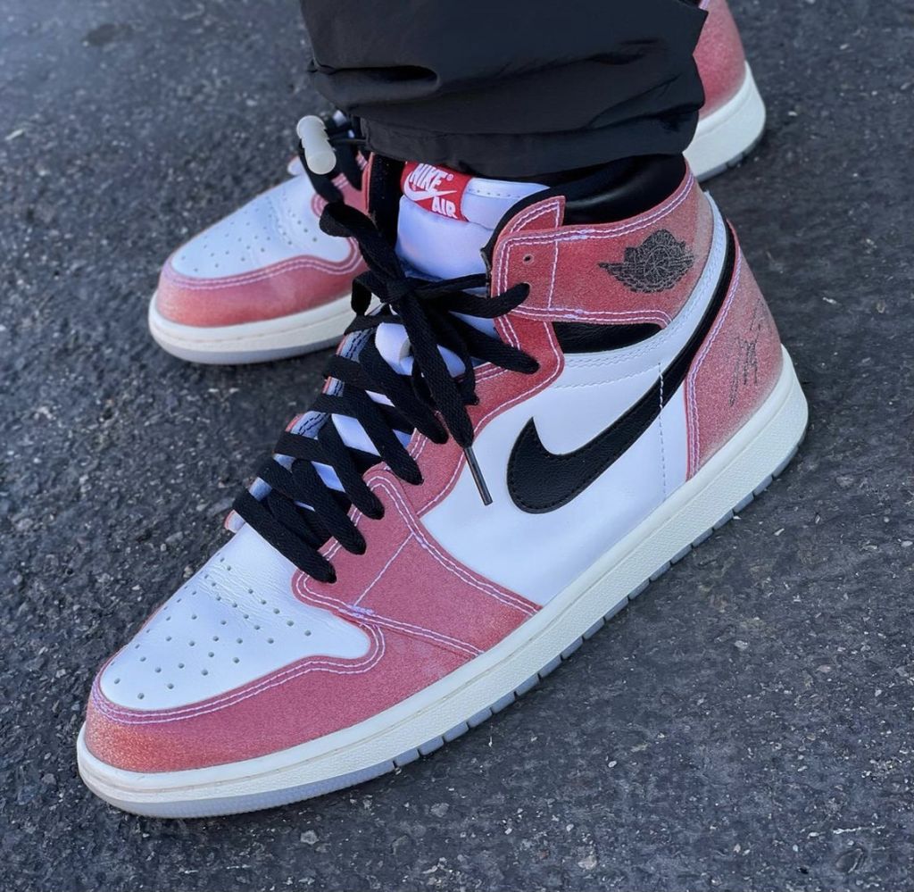 BL - AJ1 Trophy Room Son of JD