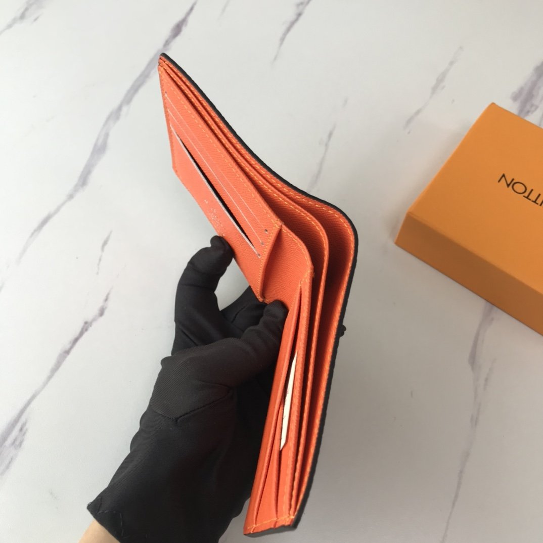 BL - High Quality Wallet LUV 044