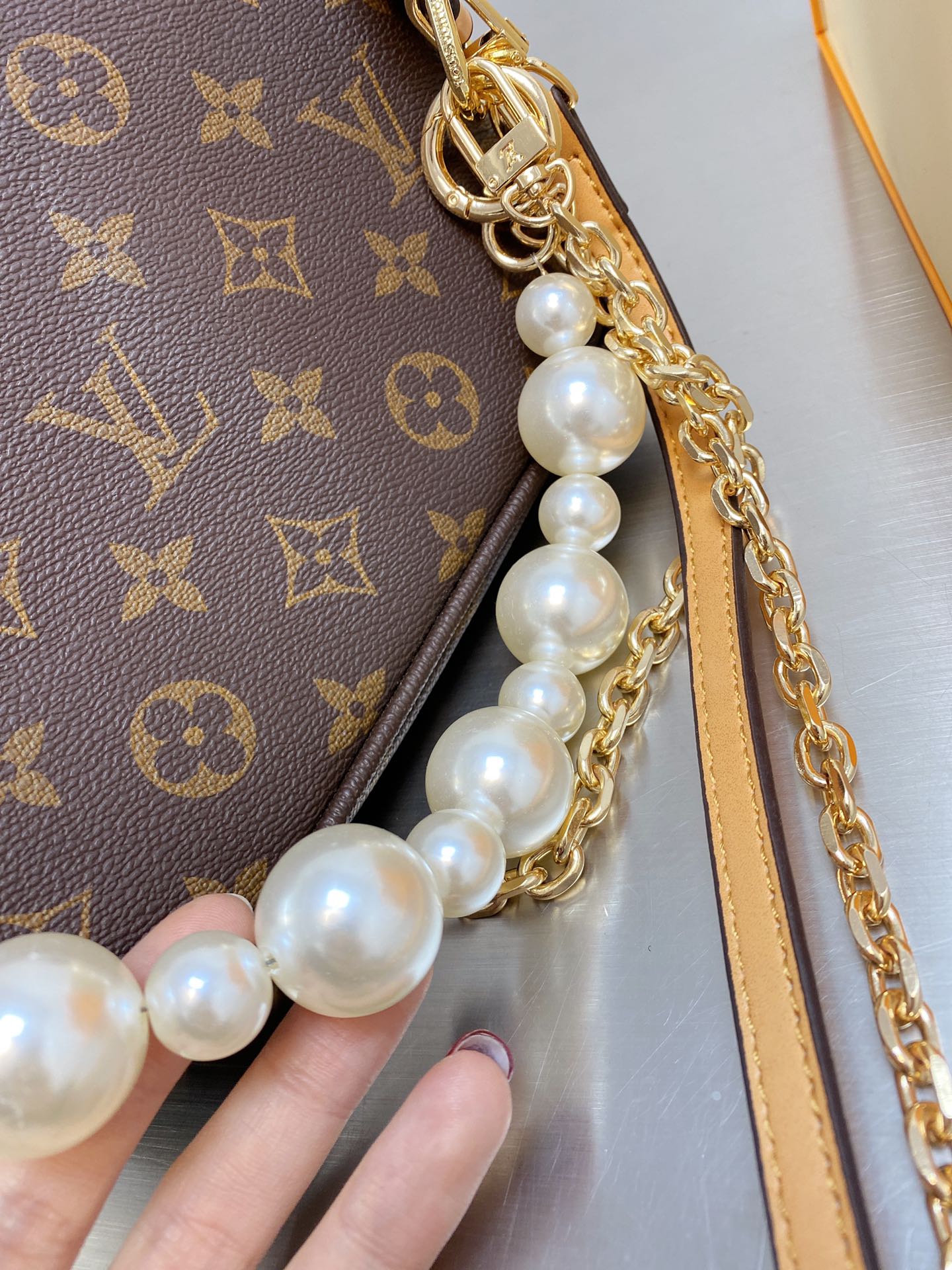 BL - High Quality Bags LUV 080