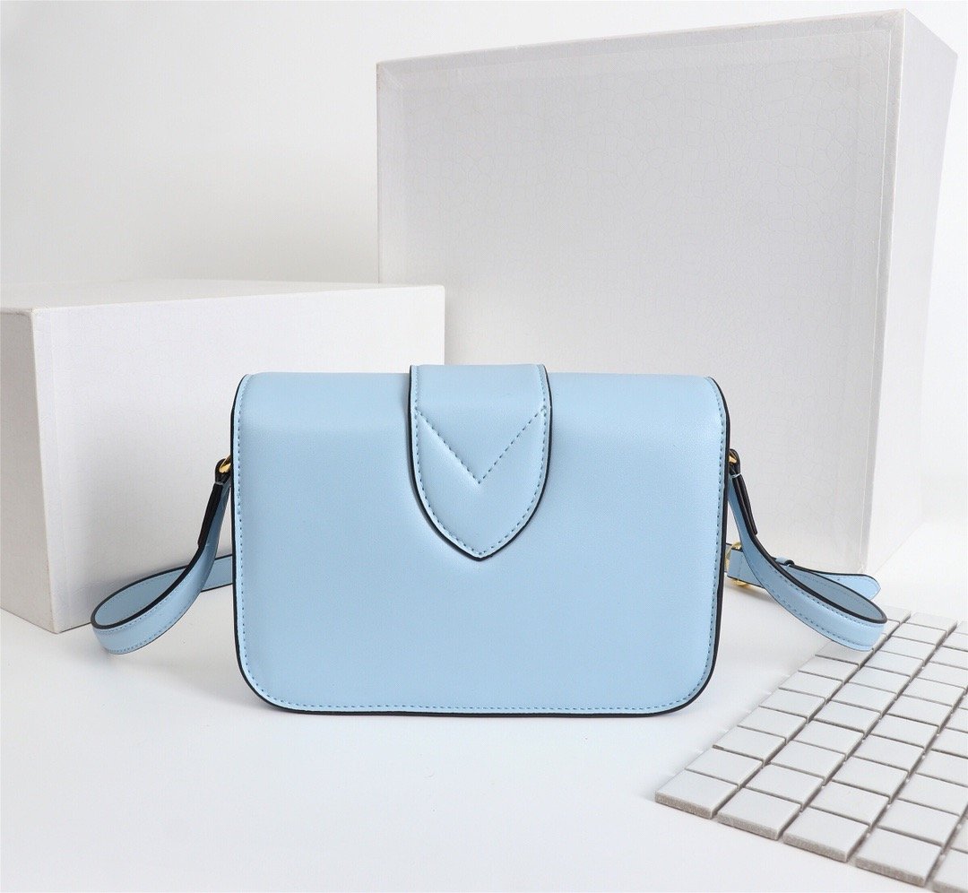 BL - High Quality Bags LUV 443