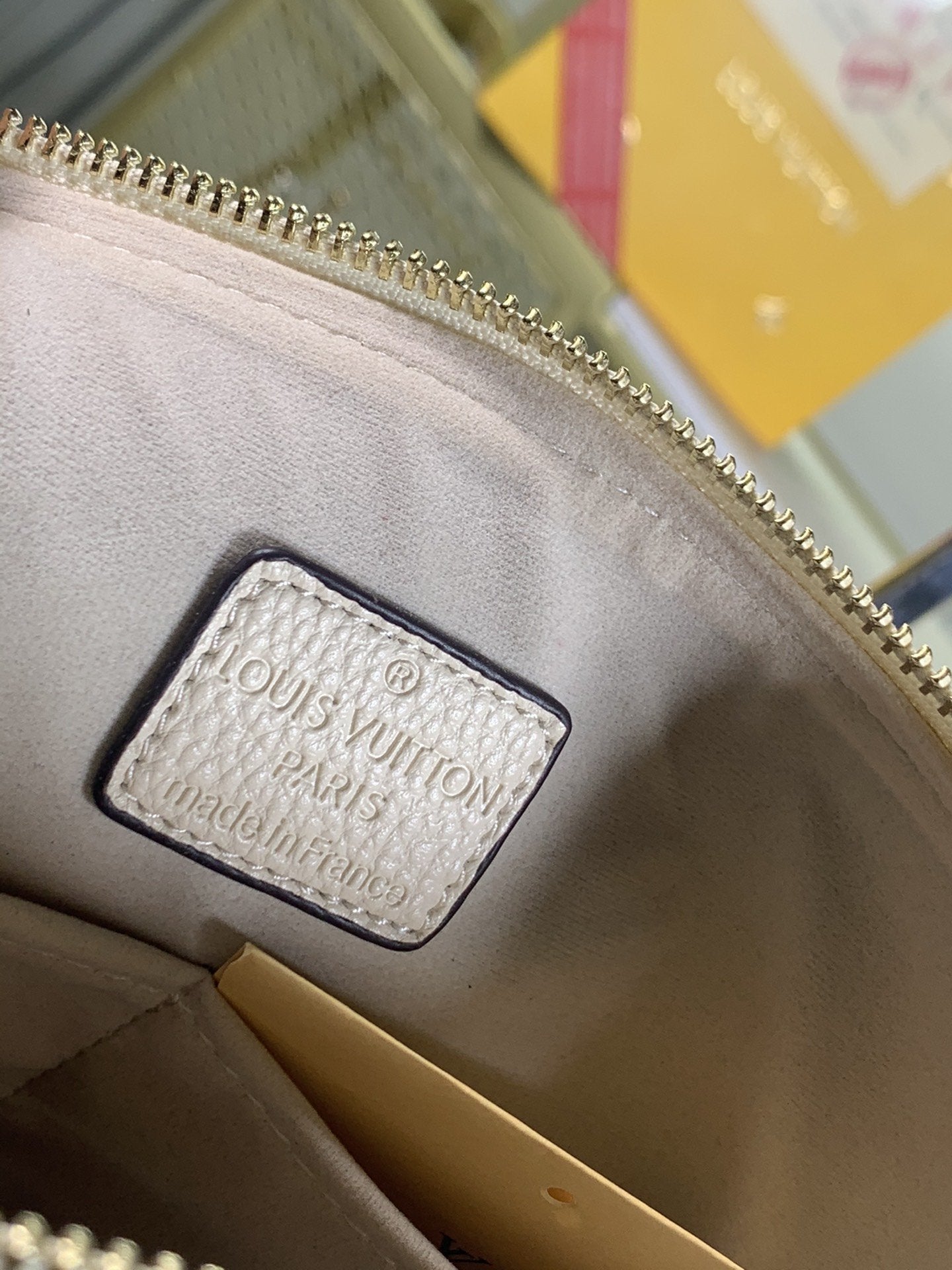 BL - High Quality Bags LUV 112