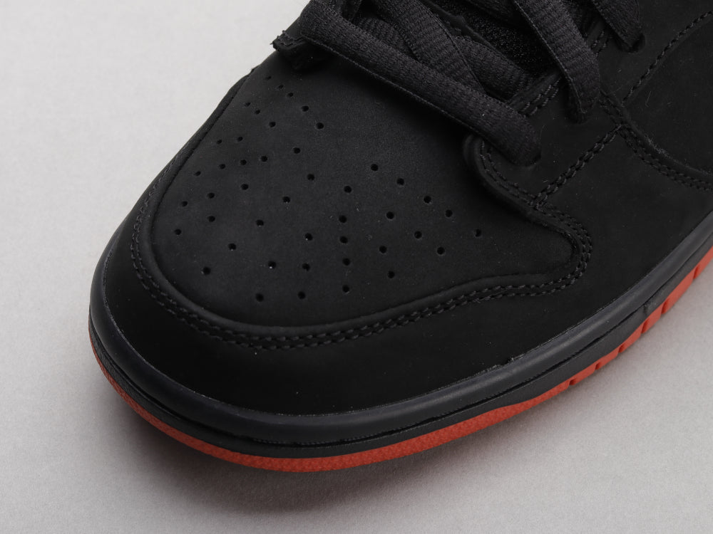 BL - NKE Staple black dove
