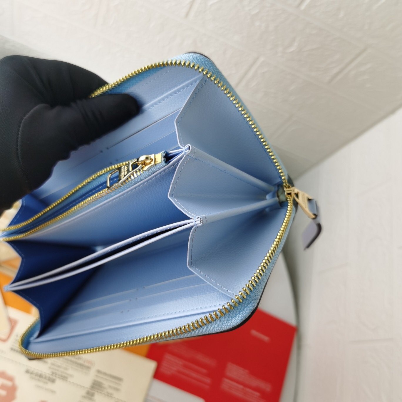 BL - High Quality Wallet LUV 109