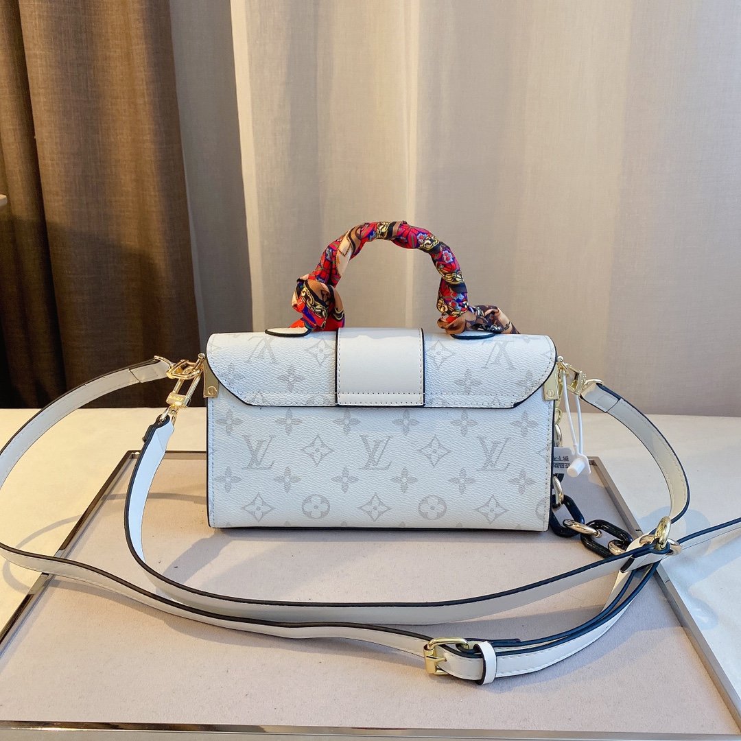 BL - High Quality Bags LUV 090