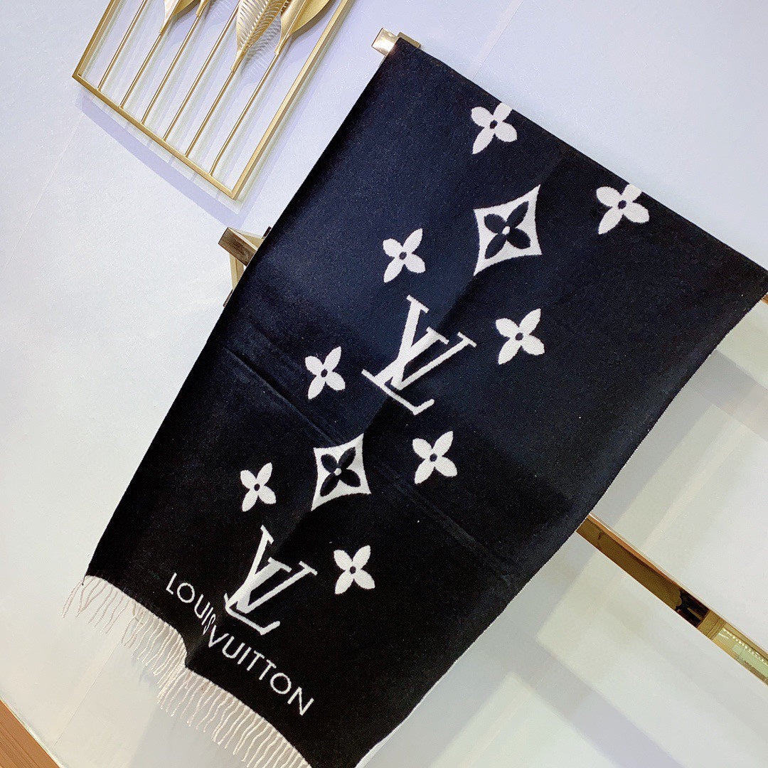 High Quality LUV Scarf 036