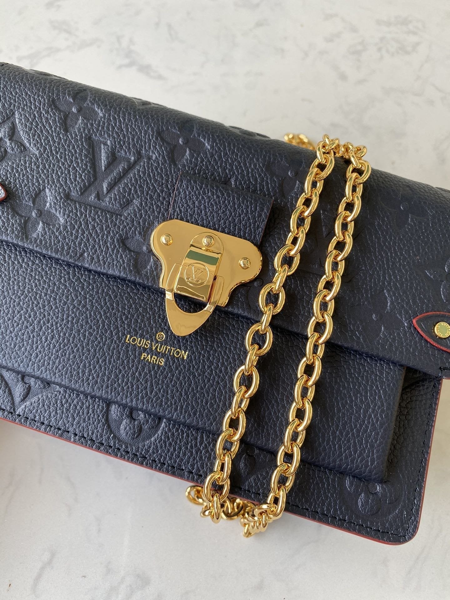 BL - High Quality Wallet LUV 086