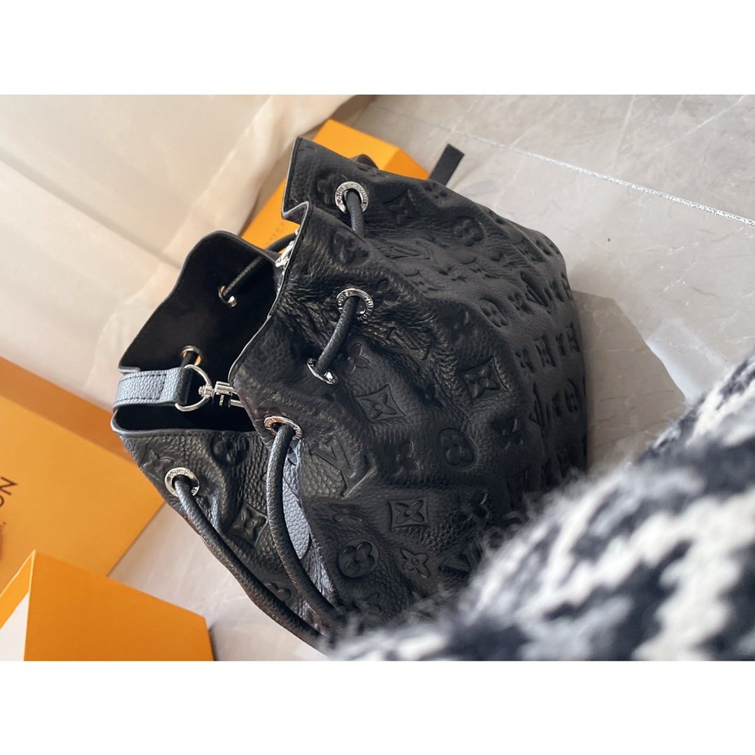 BL - High Quality Bags LUV 071