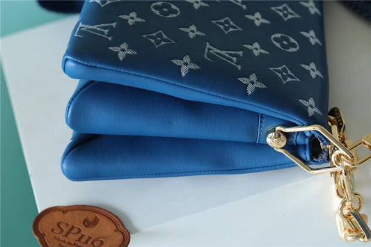 LV Coussin PM Puffy Navy Blue For Women, Shoulder And Crossbody Bags 10.2n/26cm LV M59392