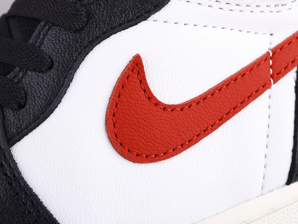 BL - AJ1 Red Hook Black Toe