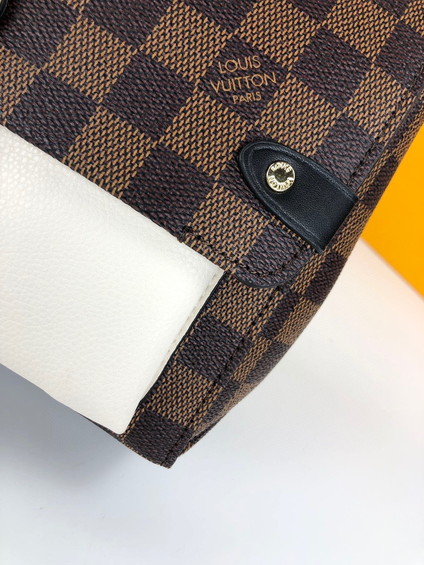 BL - High Quality Bags LUV 053