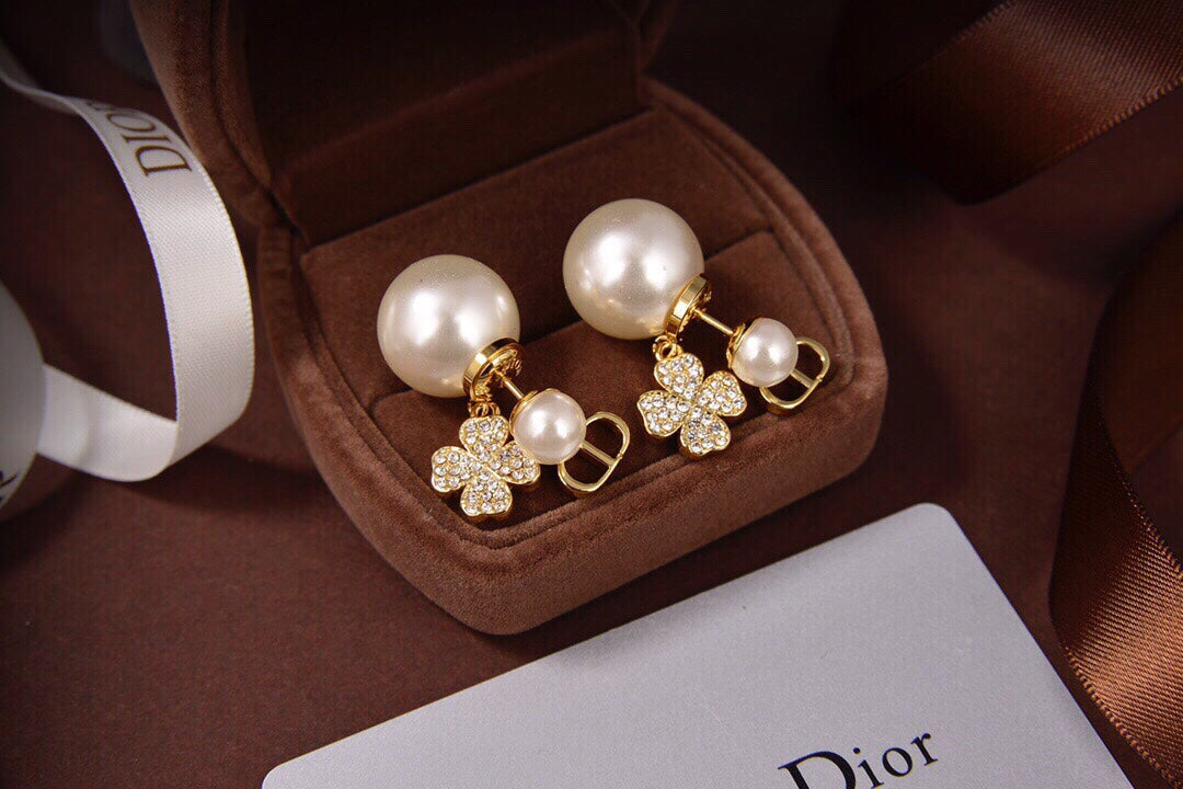 High Quality Earring Dir 058