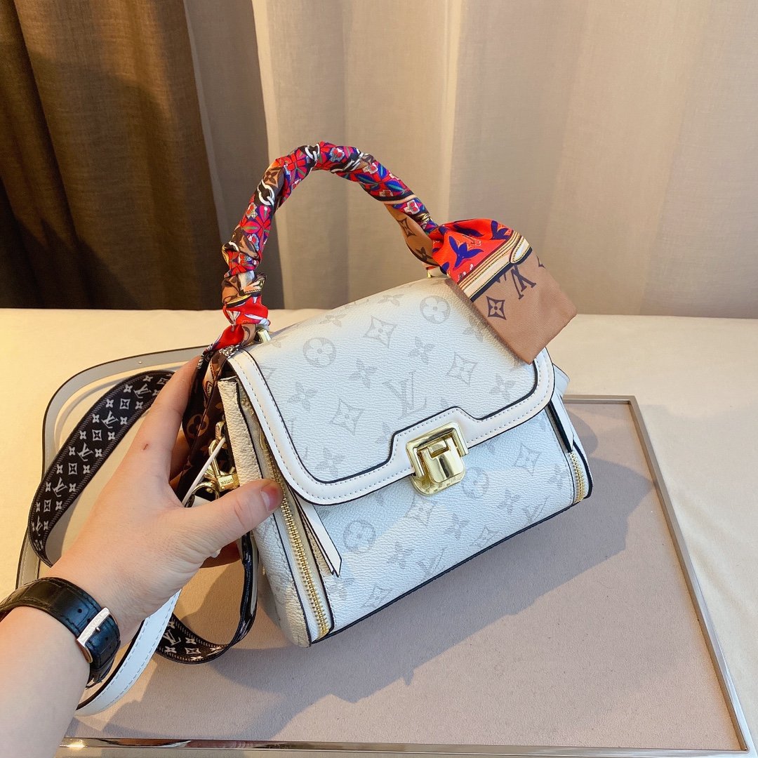 BL - High Quality Bags LUV 089