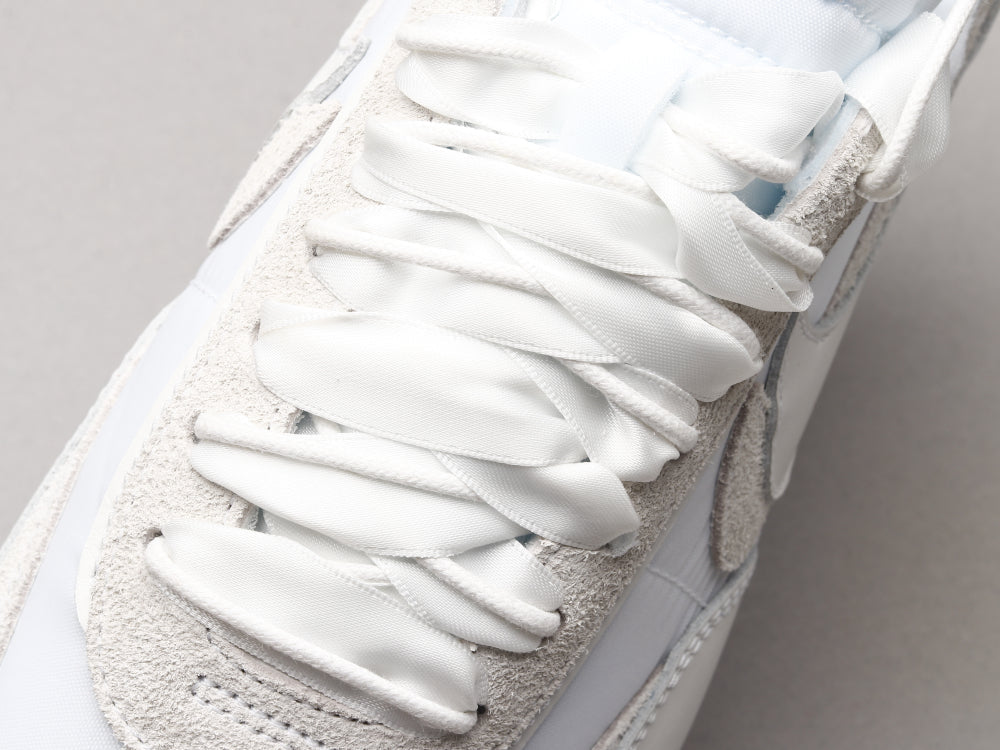BL - NKE Waffle Satin White