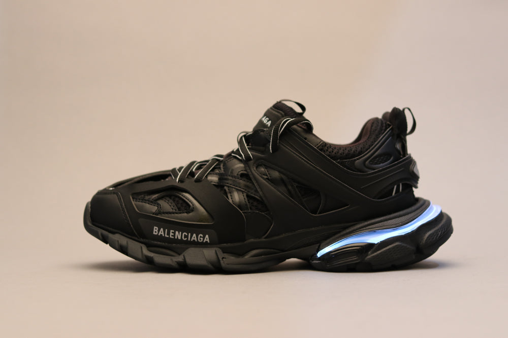 BL - Bla Track LED Black Sneaker