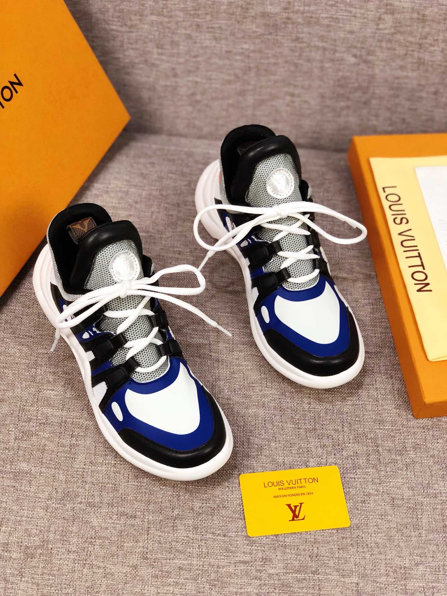 BL - LUV Archlight Blue White Black Sneaker