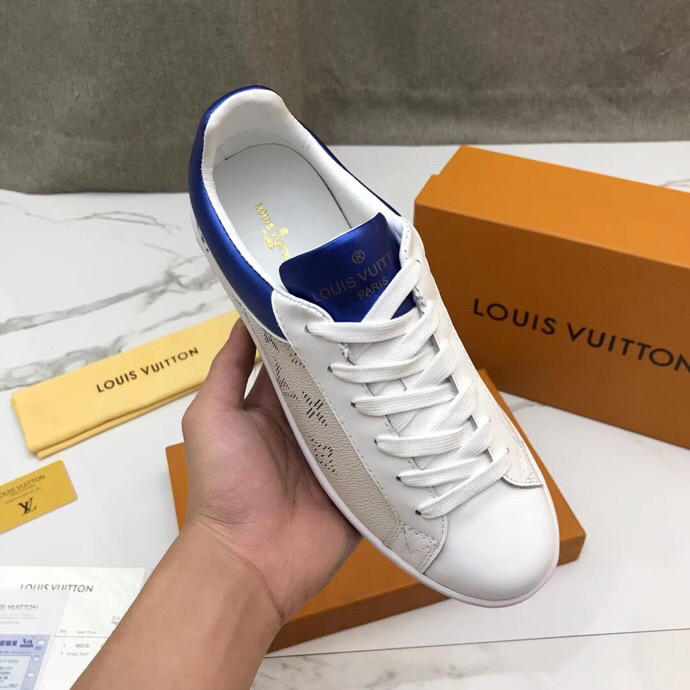 BL - High Quality Luv Sneaker 050