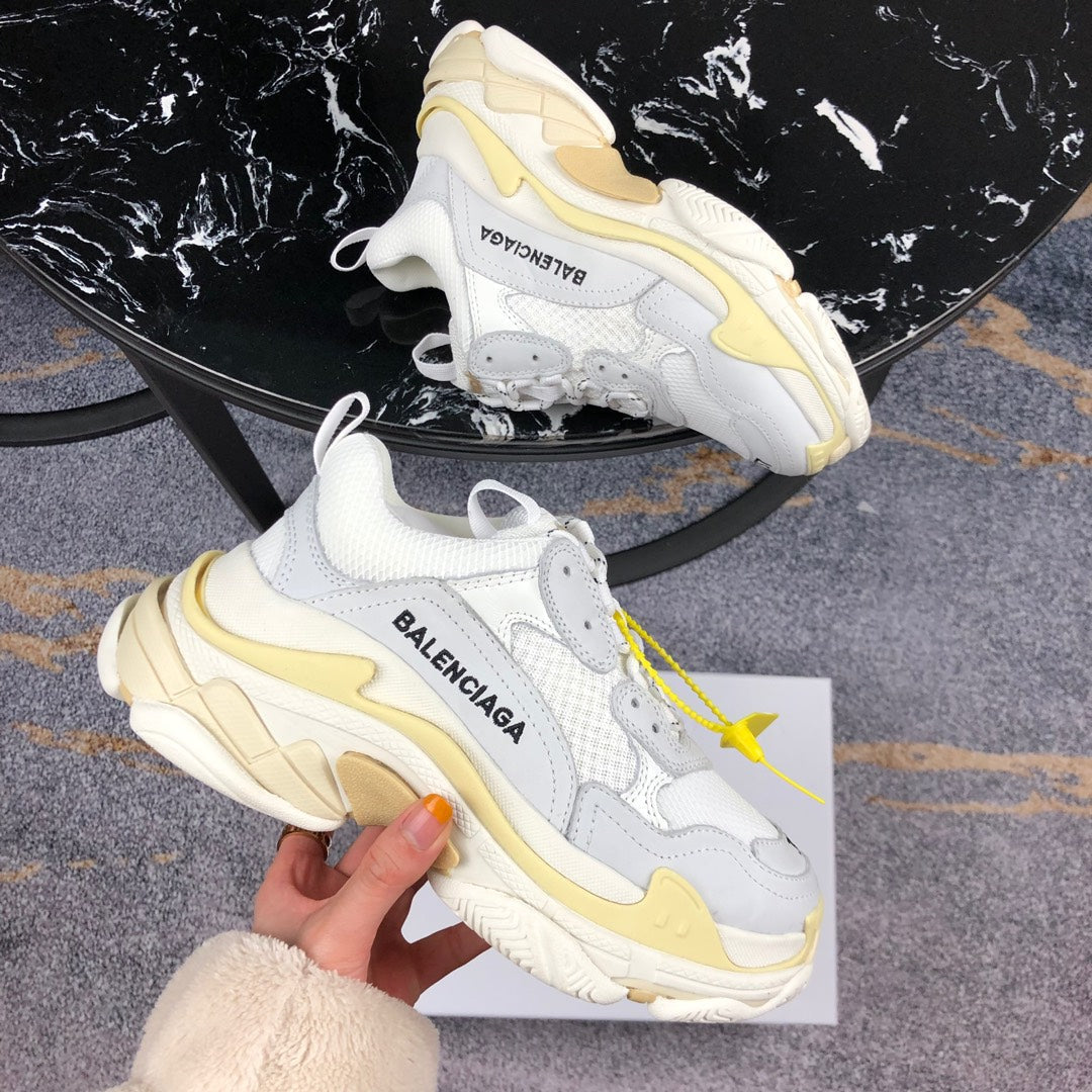 BL - High Quality Bla Sneaker 082