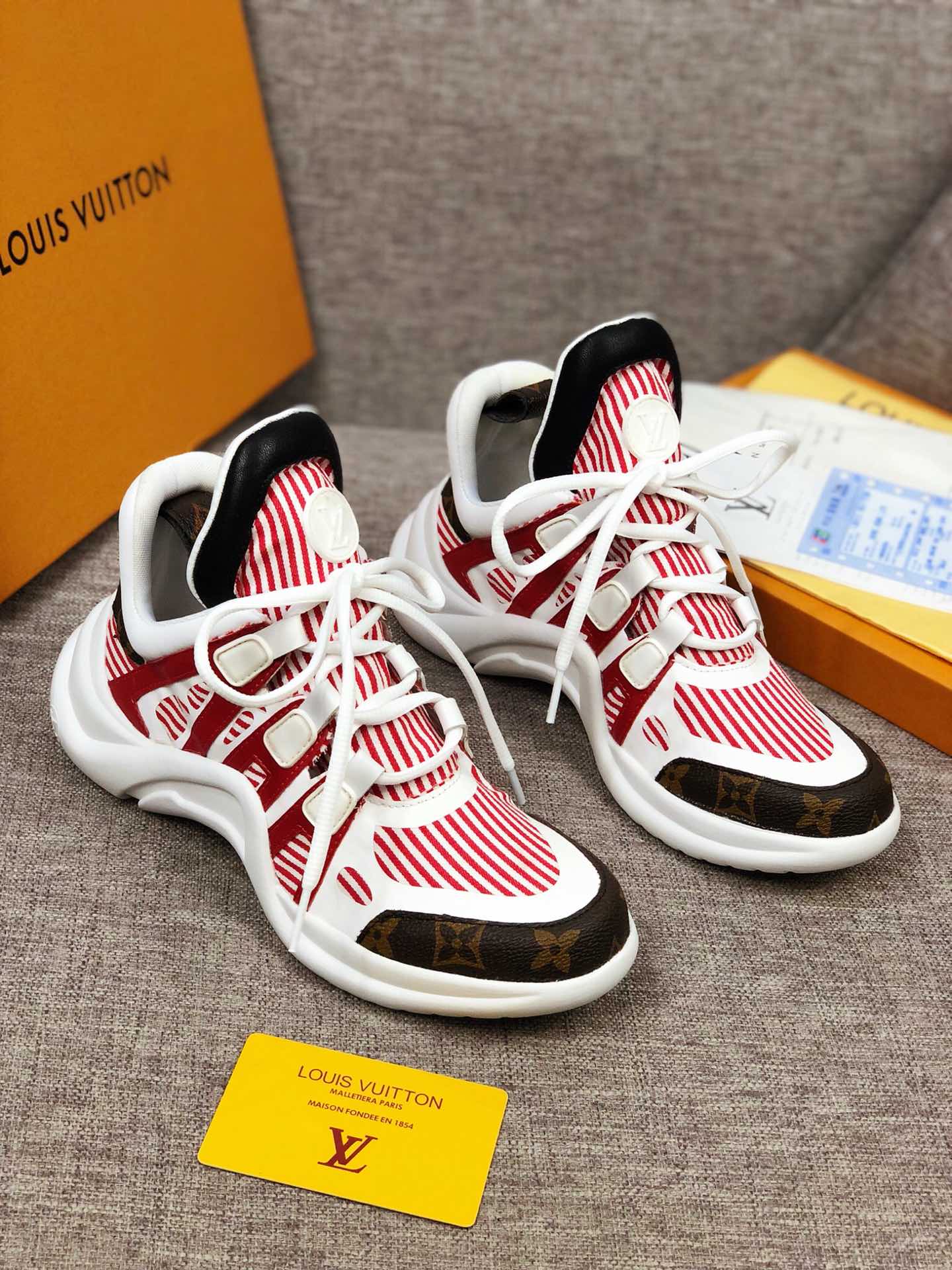 BL - LUV Archlight White Red Brown Sneaker