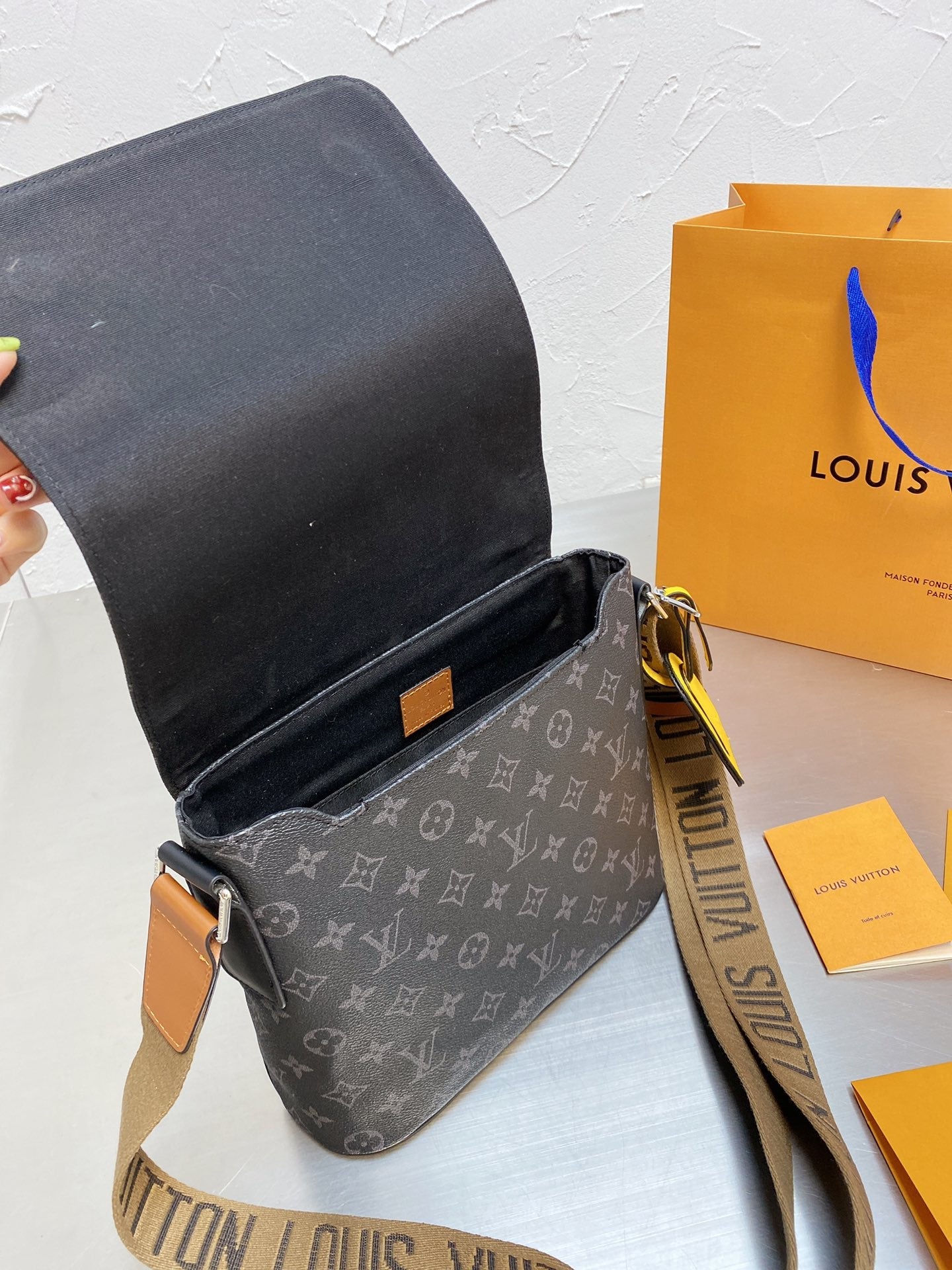 BL - High Quality Bags LUV 067