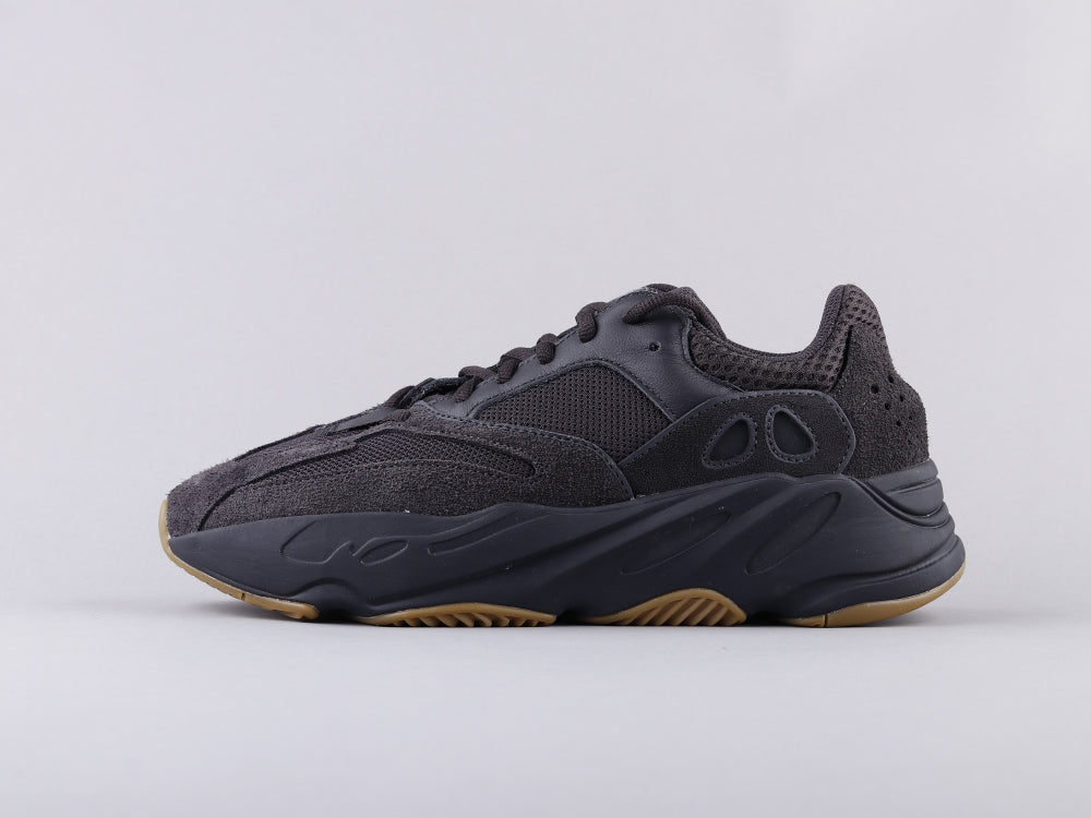 BL - Yzy 700 Raw Rubber Black Sneaker